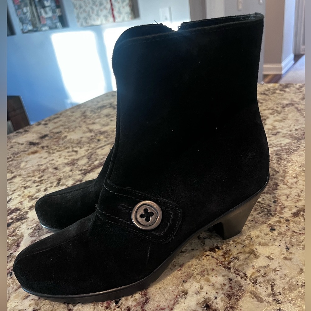 La Canadienne Dorthea NWT Size 8 WATERPROOF